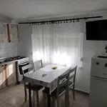 Apartman Vir דירה