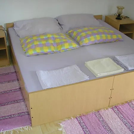 Apartman Vir Appartamento *