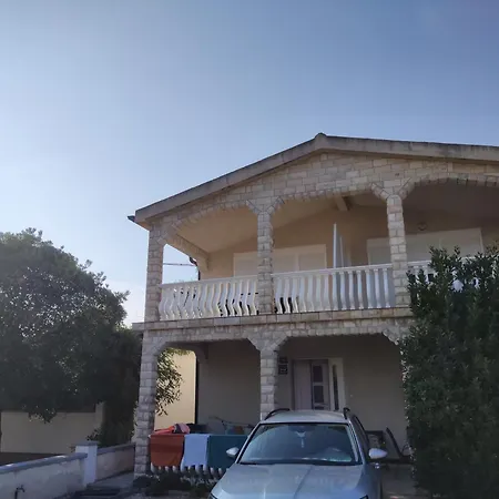 Apartman Vir Διαμέρισμα *