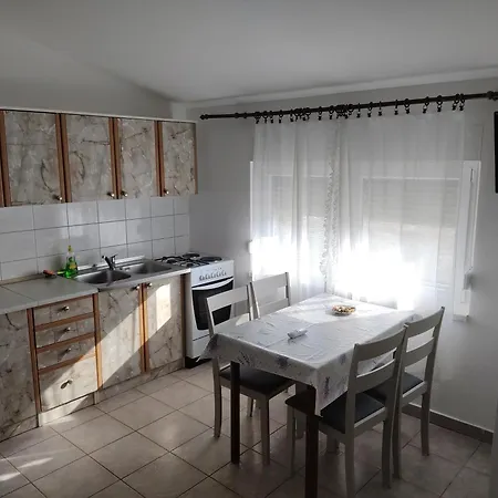 Apartman Vir * Vir
