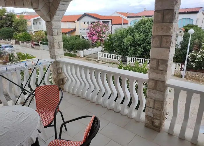 Apartman Vir Appartamento Vir
